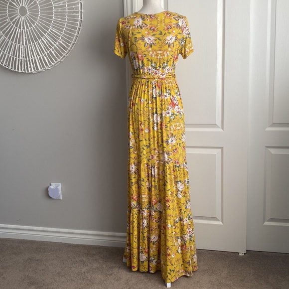 Love Kuza - Yellow & Floral Tiered Maxi Dress - Picture 3 of 7